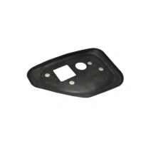 Vedação da Estrutura da Peneira do Lado Direito - AH229195