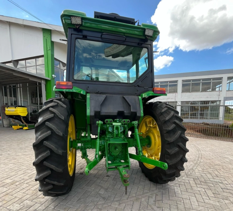 TRATOR - JD5600