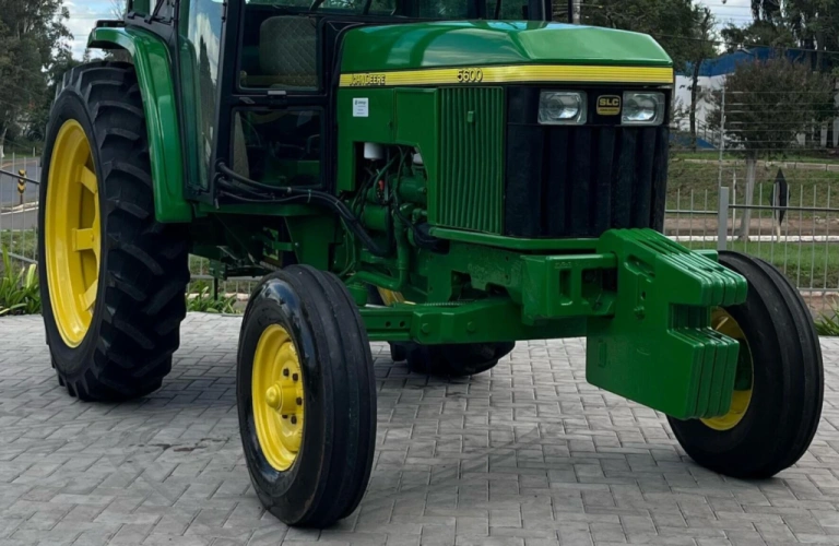 TRATOR - JD5600