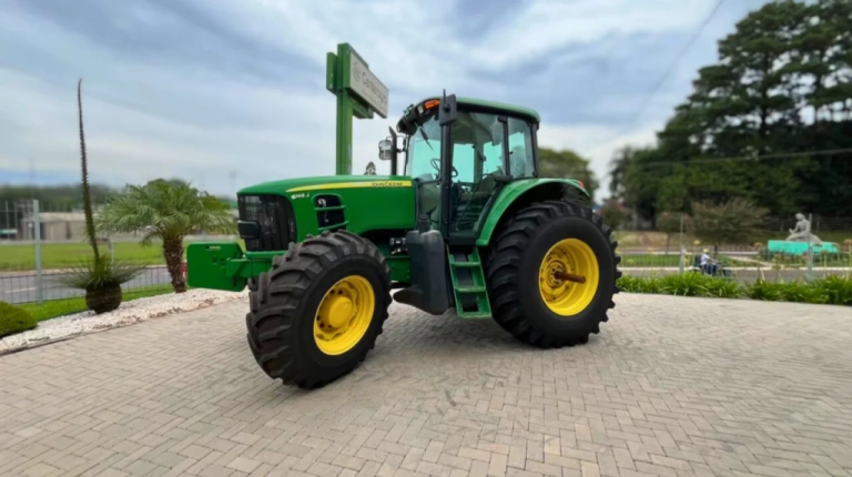 TRATOR - JD 6145