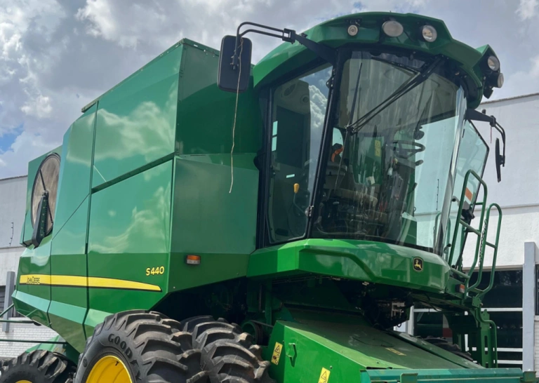 COLHEITADEIRA - S 440