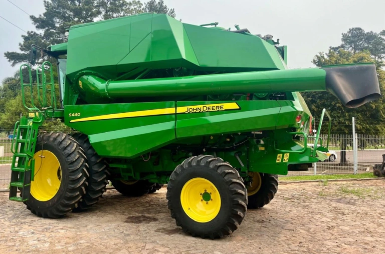 COLHEITADEIRA - S 440