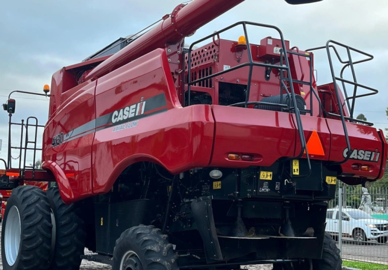 COLHEITADEIRA - CASE 4130